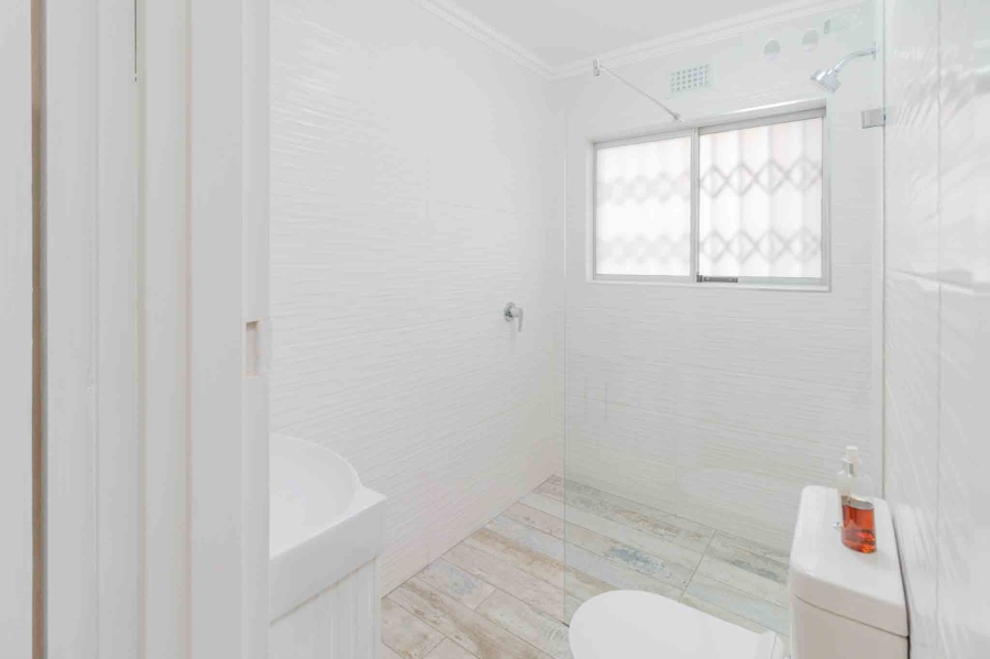 2 Bedroom Property for Sale in Table View Western Cape